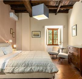 8 Bedroom Villa with Pool near Certaldo, Tuscany, Sleeps 14 - 15